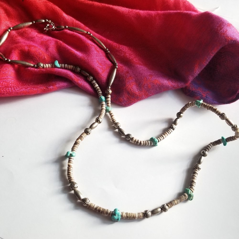 Vintage necklace Southwestern long silver tone turquoise nuggets shell